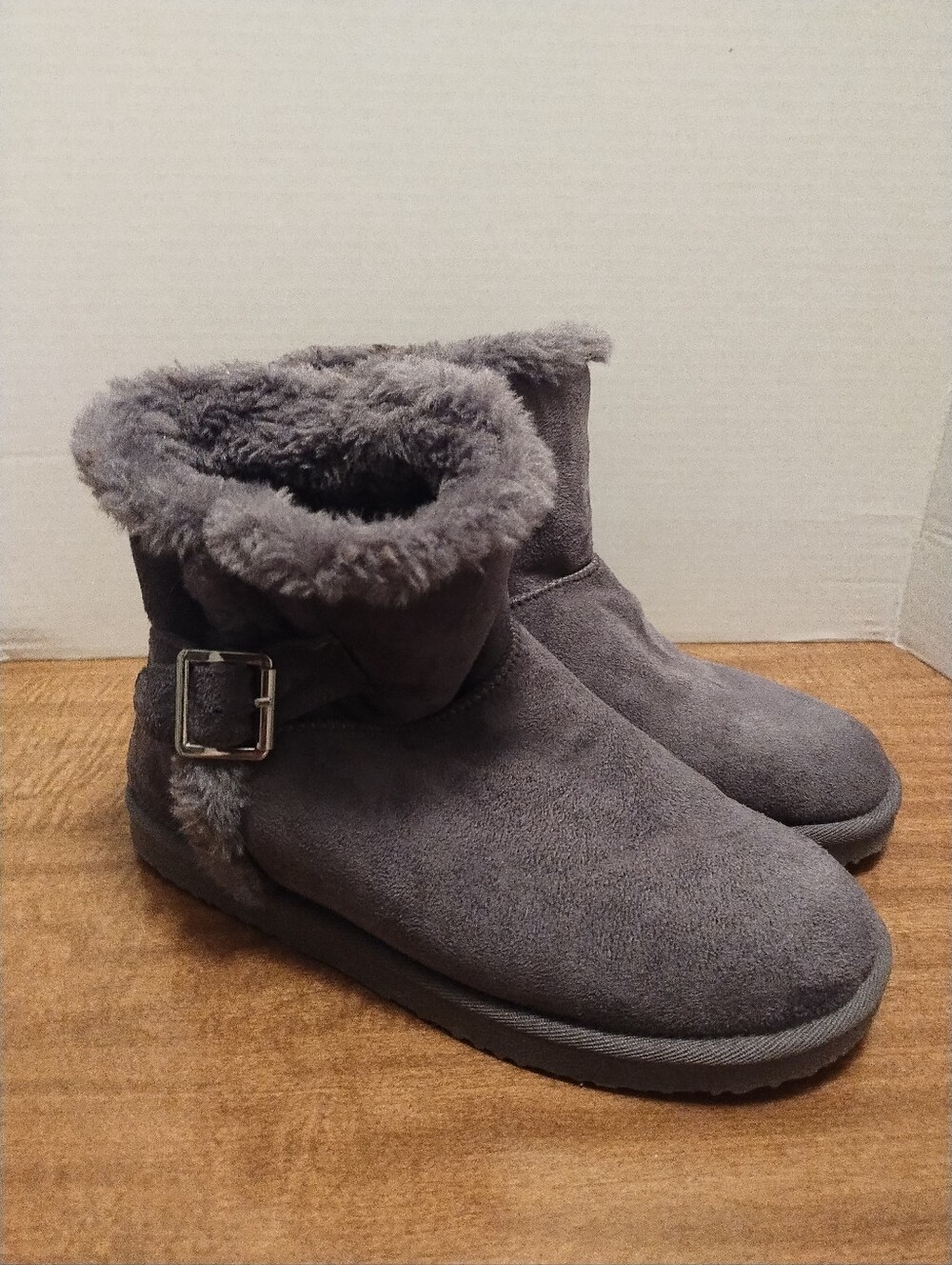 Women's Gray Faux-Shearling Winter Ankle Boots